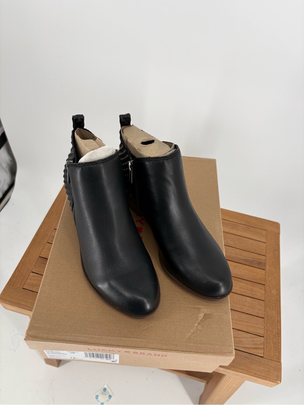 New Black Lucky Brand Women's Leather Ankle Boots - Sleek Side-Zipper Design 7M